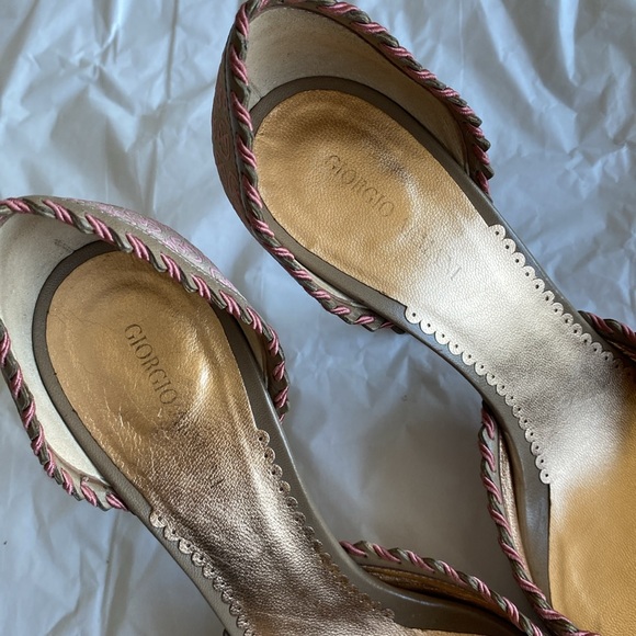 Giorgio Armani Heels Size 38 1/2 - Picture 3 of 12